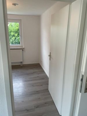 Zimmer Wohnung EG Rechts