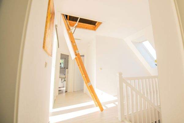 Zugang Dachboden