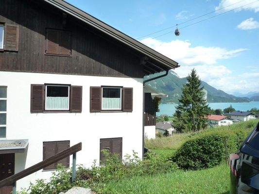 Hauseingang über Stiege