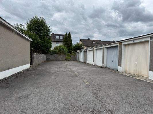 Garagen neben dem Haus