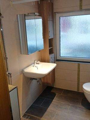 Bad mit Dusche EG