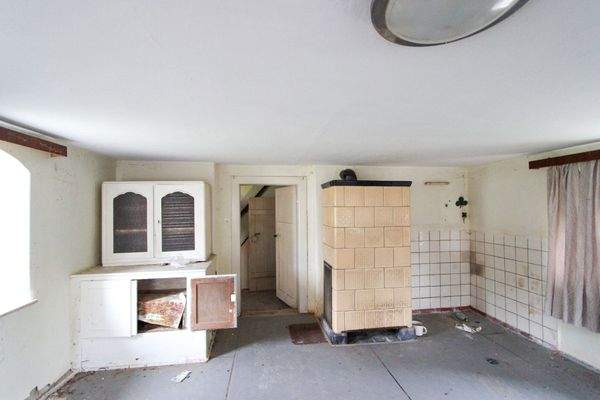 Wohnstube mit Kachelofen