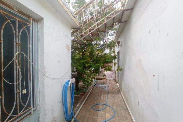 Kreta, Kastelli: Einfamilienhaus mit großem Garten in traditionellem Dorf zu verkaufen