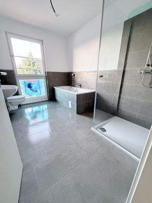 Badezimmer OG Ansicht 1