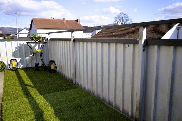 großer Südbalkon im OG