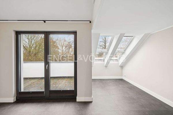 Weitere Ansicht Zimmer 1 im Dachgeschoss