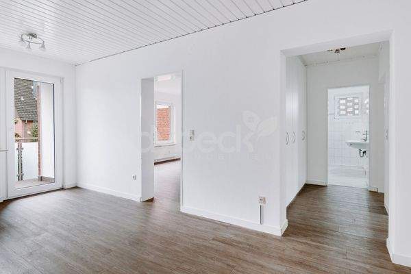 Flur mit Einbauschränken