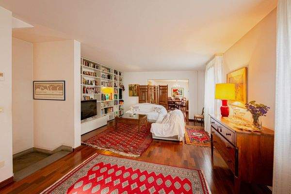 Eckhaus in Udine in der Via Grazzano