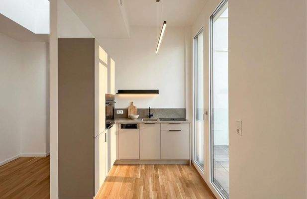 Offene Küche mit Tageslicht