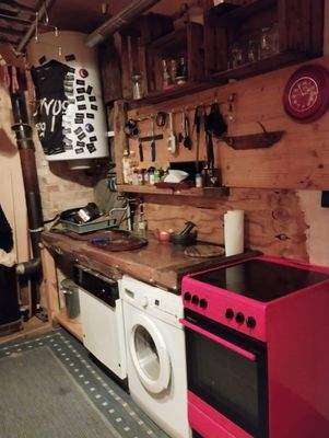 hintere Wohnung Küche 1.jpg