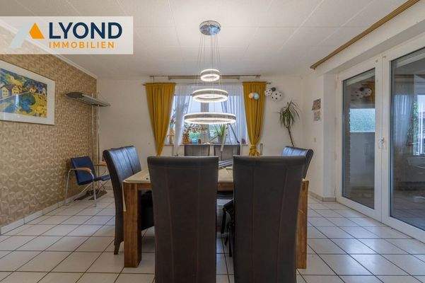 LYD 3641 - 6 Esszimmer