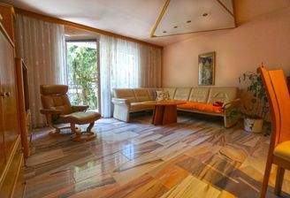 Wohnzimmer_Ausgang Balkon