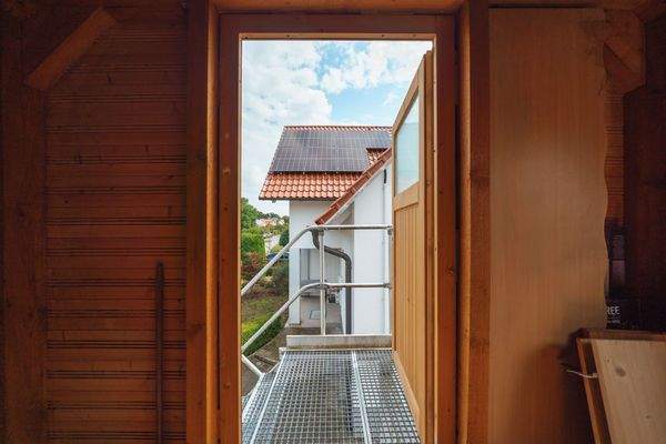 Garage Zugang Dachspitz Stauraum_Objekt Ichenhausen Oxenbronn