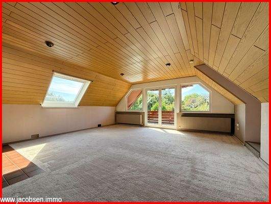 Wohnzimmer im Dachgeschoss