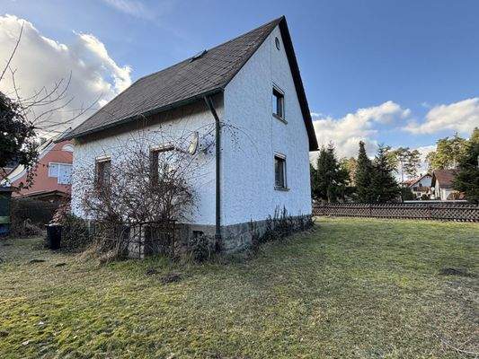 Wohnhaus und Grundstück