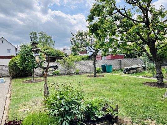 ebene, gut nutzbare Gartenfläche