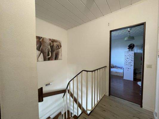 Flur zum Treppenbereich OG