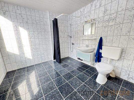 D393B5B7-6109-46AD-AEF1-50F55F809877_1_105_c