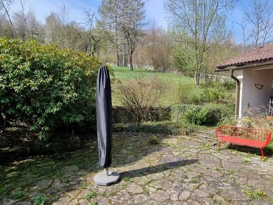 Gartenterrasse bei Wohnzimmer