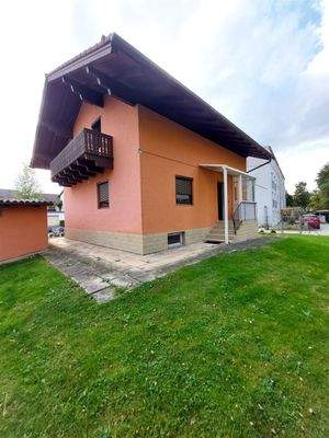 Ost-Ansicht mit Balkon