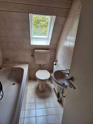 Badezimmer weitere Perspektive 