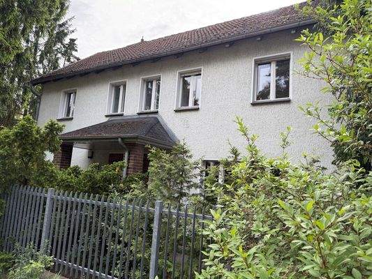 Blick zum Hauseingang