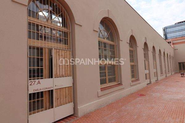 Modern Houses in Sant Martí’s Innovation District