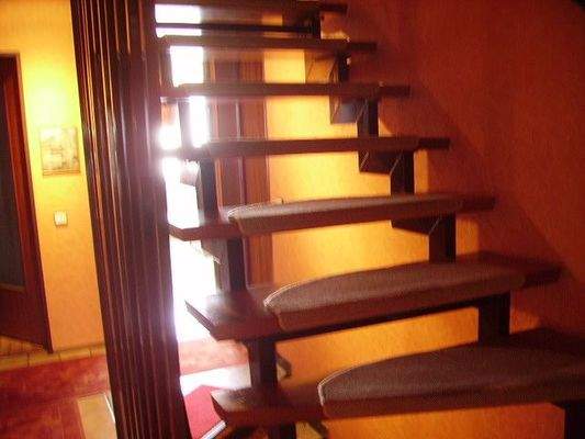 Treppenaufgang DG.JPG