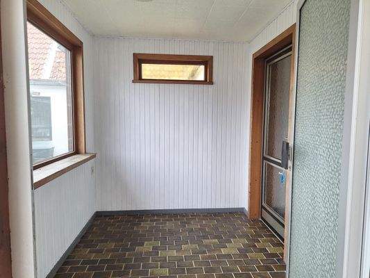 Heller Windfang und Eingangsbereich