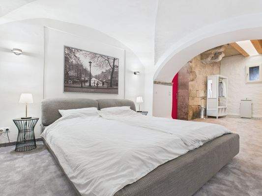 Schlafzimmer inkl. Ankleide