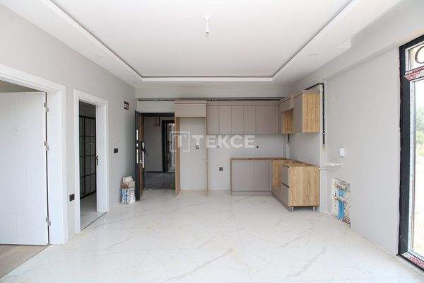 Apartments in a Complex Close to Daily Amenities in Yalova