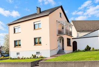 Gepflegtes Einfamilienhaus mit Garten