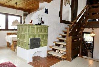 OG1: Kachelofen, Gute Stube