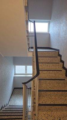 Treppenhaus 1.jpg