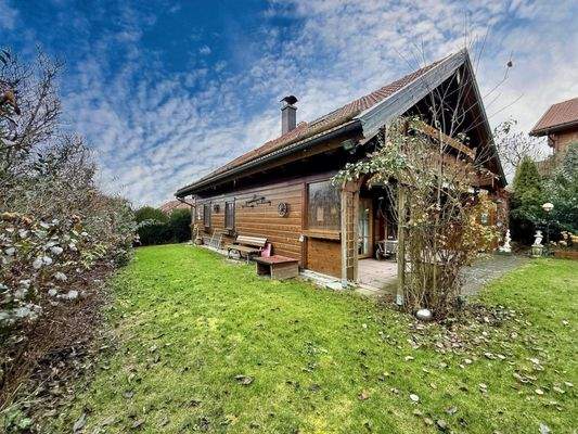 Hausansicht vom Garten