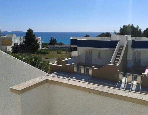 3 Apartments mit Meerblick in Lido Conchiglie (Lecce)