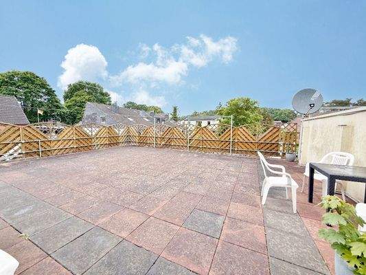Große Dachterrasse