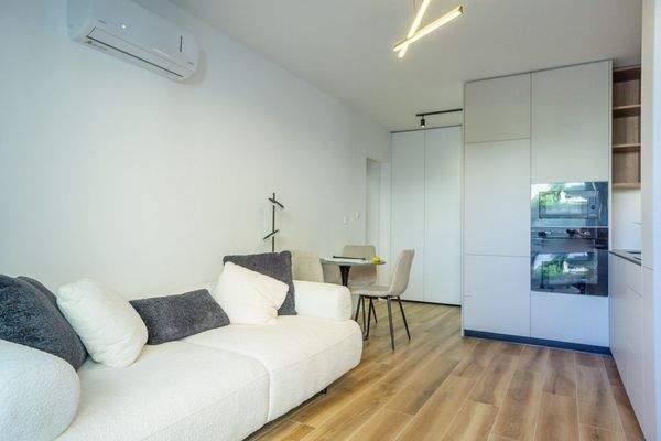 Küche mit Wohnzimmer