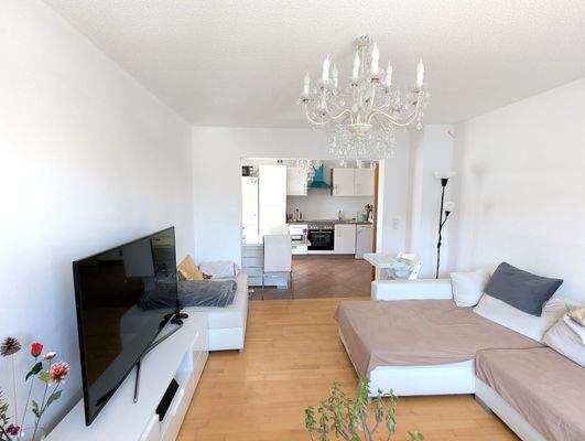 Wohn- und Küchenbereich Wohnung. 1. OG links