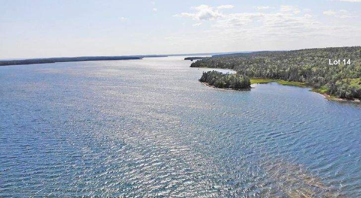 Cape Breton - Tolles Atlantik-Grundstück in herrli