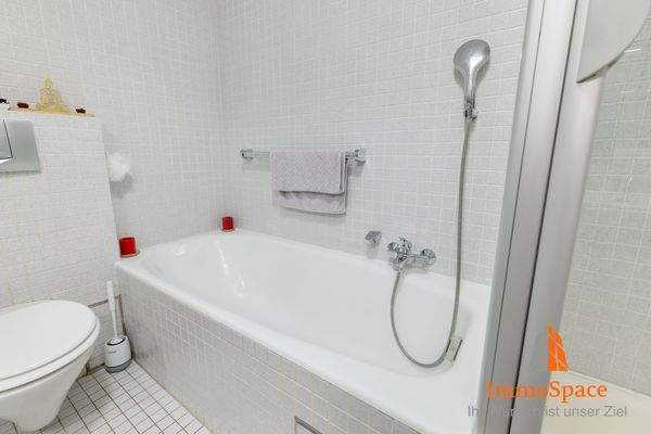 Badewanne zum Entspannen 