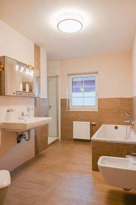 Hauptbad im Erdgeschoss