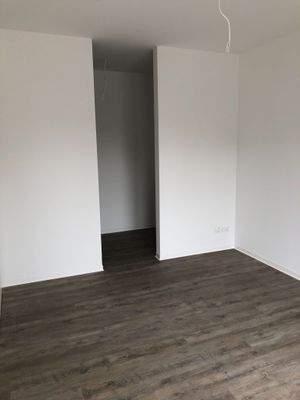 Schlafzimmer mit Ankleide (1).JPG