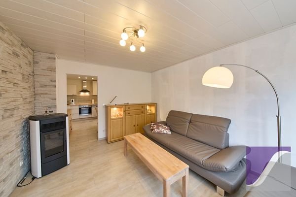 OG / Wohnzimmer mit Ausblick zur Küche