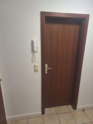 Flur Tür Bad.jpg