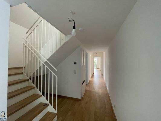 Treppe in die 2. Ebene