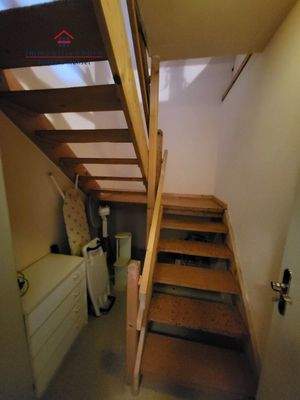 Treppe zum Spitzboden