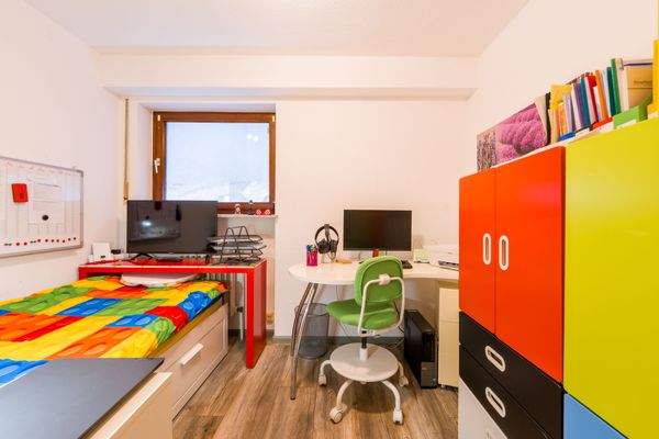 Kinderzimmer/Arbeitszimmer