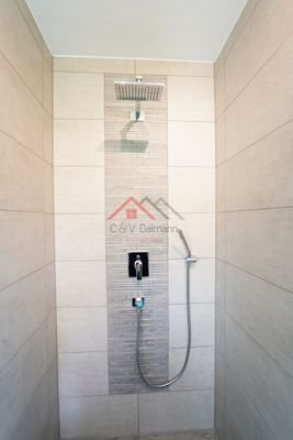 Regendusche EG