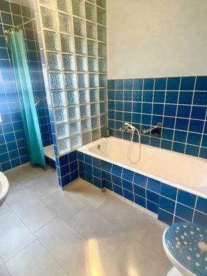 Retro-Bad im Erdgeschoss